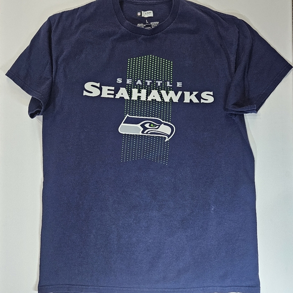 Seattle Seahawks Mens T-shirt Size Large Team Logo NFL Team Apparel Football Tee - Picture 1 of 5